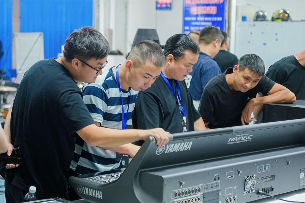 音符与技术的完美共鸣 雅马哈调音台及EAW专业扬声器技术交流会成都站圆满落幕
